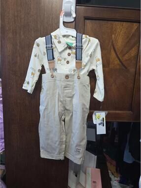 3 to 6m brand new disney winnie, the pooh outfit.Item 235